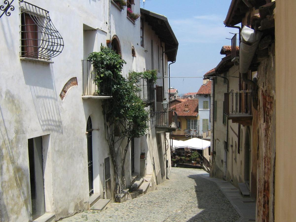 Saluzzo Historic Center Apartment ภายนอก รูปภาพ