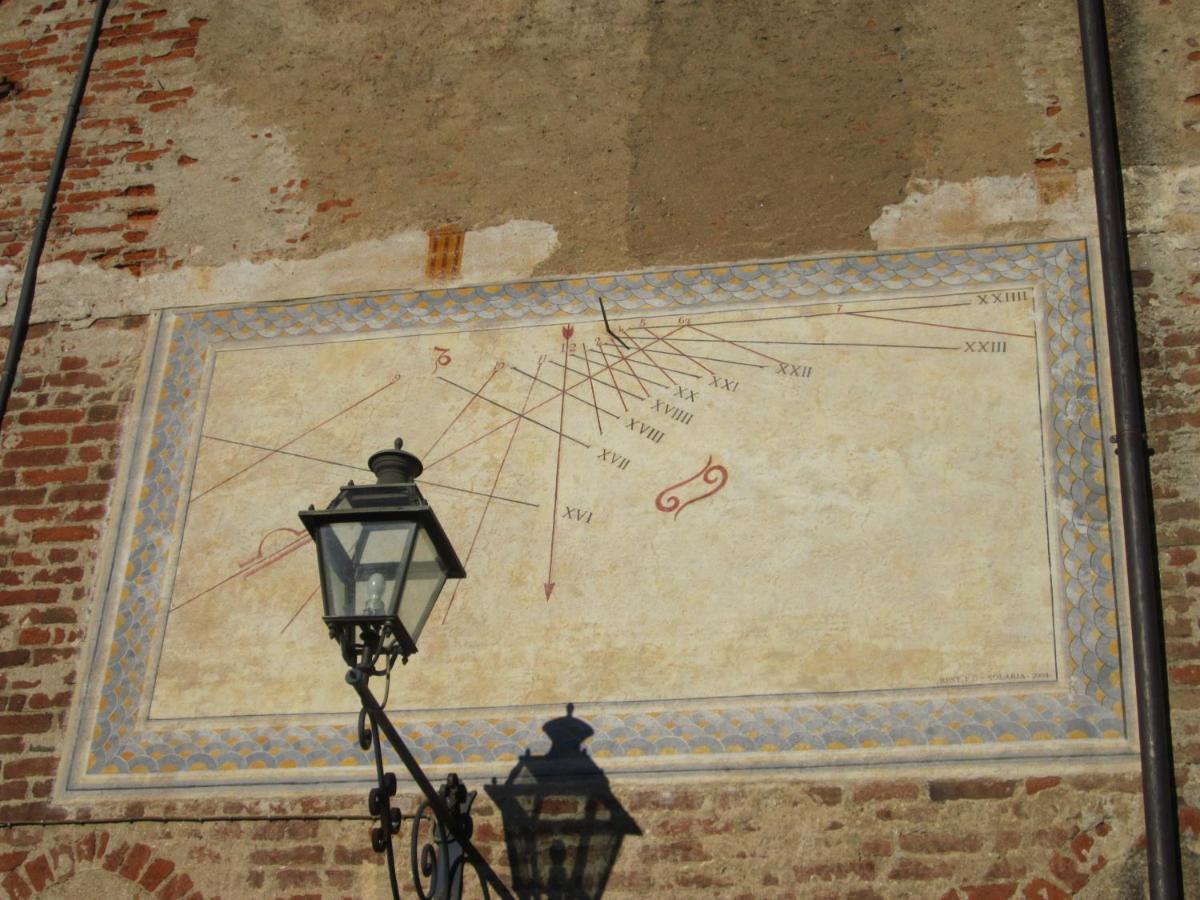 Saluzzo Historic Center Apartment ภายนอก รูปภาพ